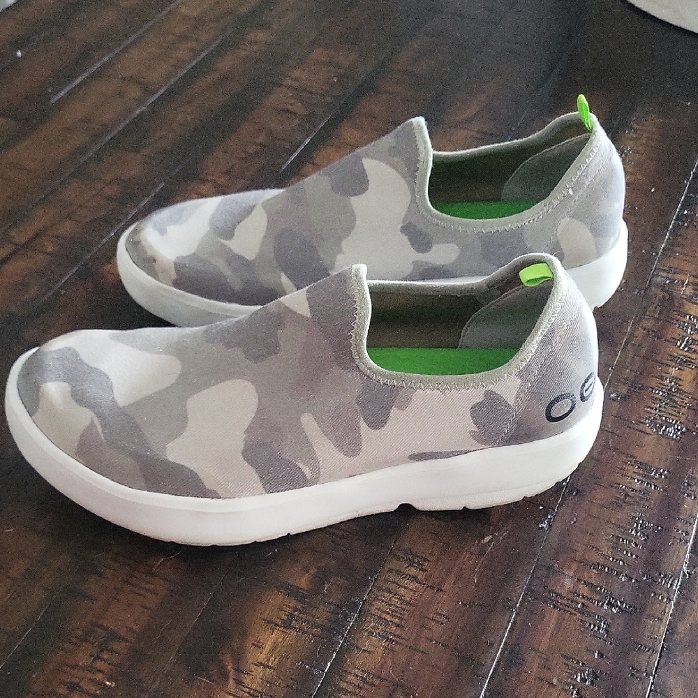 OOFOS Gray and Green Slip-On Sneakers